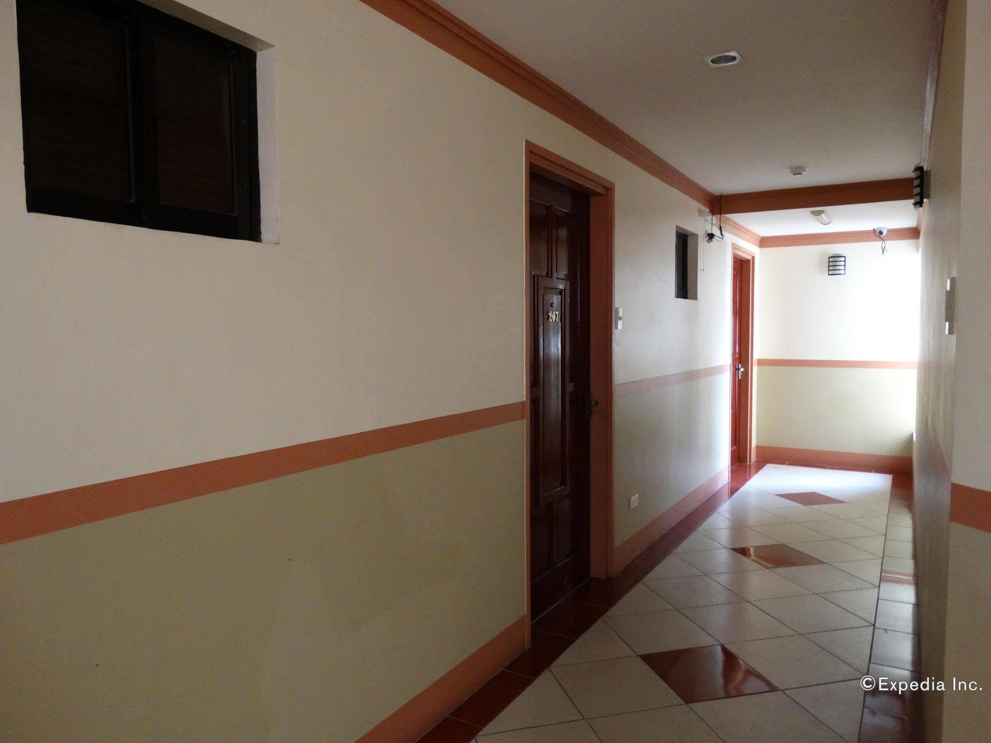 อิมพีเรียล ริดจ์ เพนชัน เฮาส์ Bed & Breakfast ตักบีลารัน ซิตี ภายนอก รูปภาพ